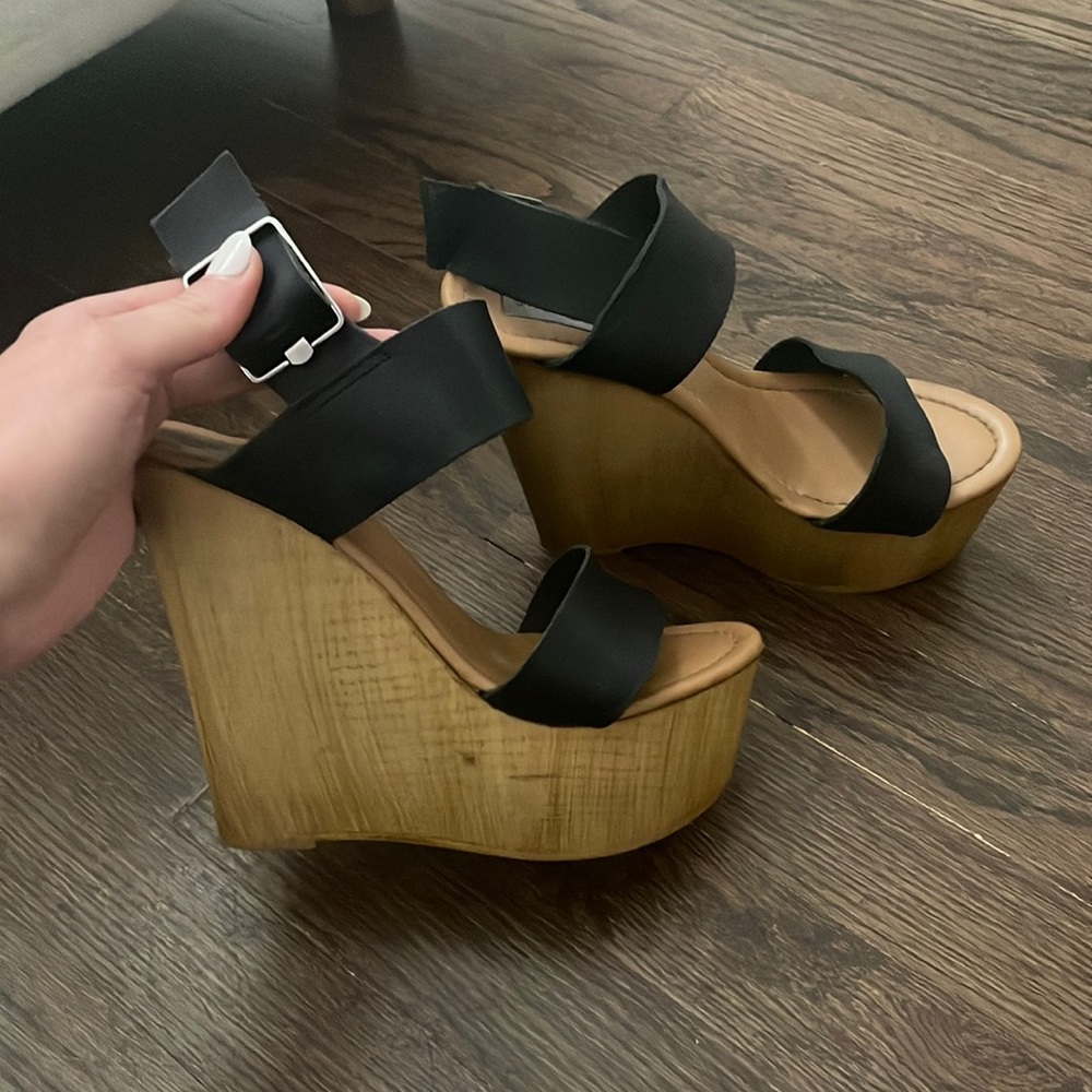 Steve Madden Baasil Black Leather Wooden Wedge Sandals